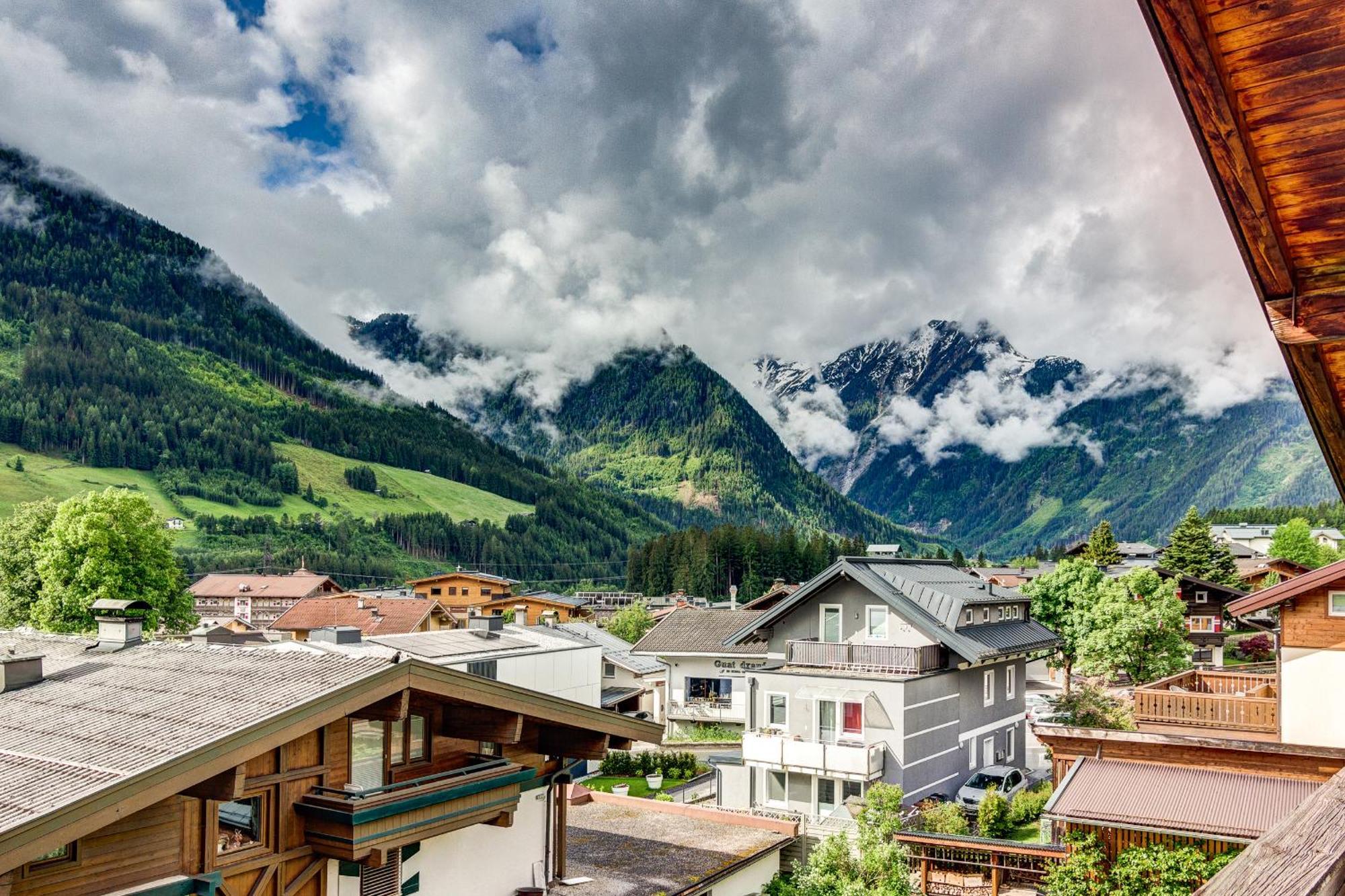 Ludwighaus Apartamento Neukirchen am Großvenediger Exterior foto