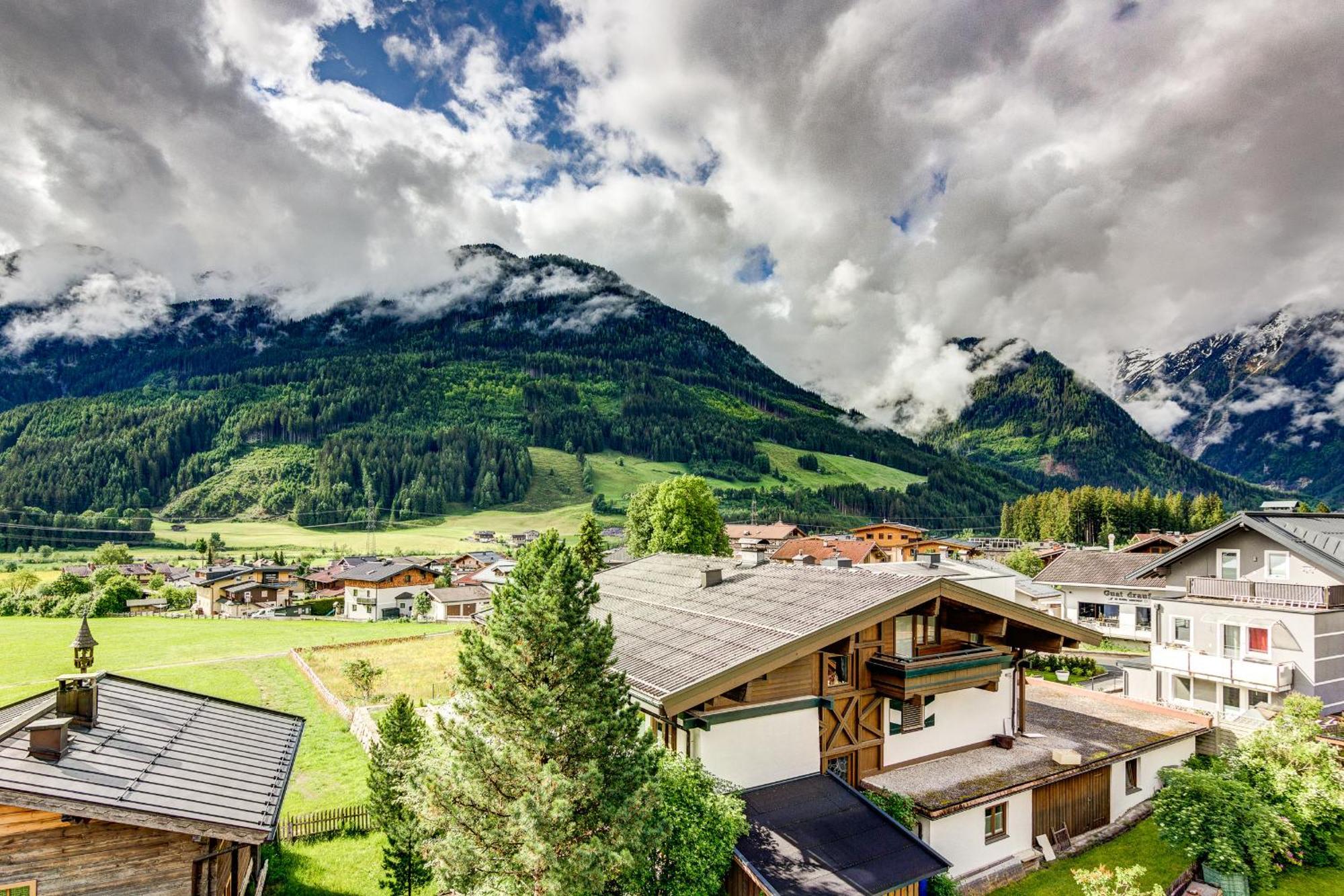 Ludwighaus Apartamento Neukirchen am Großvenediger Exterior foto