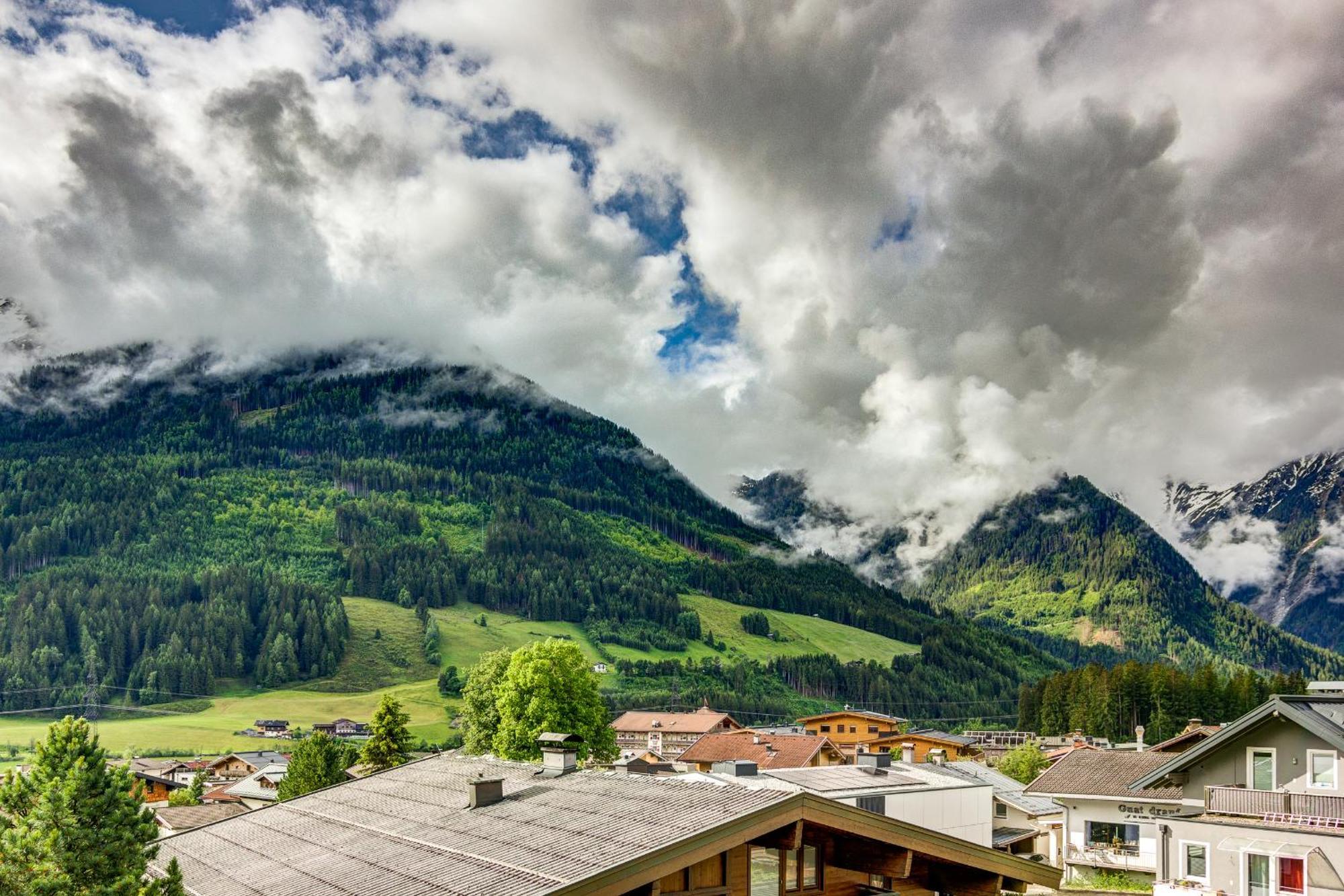 Ludwighaus Apartamento Neukirchen am Großvenediger Exterior foto