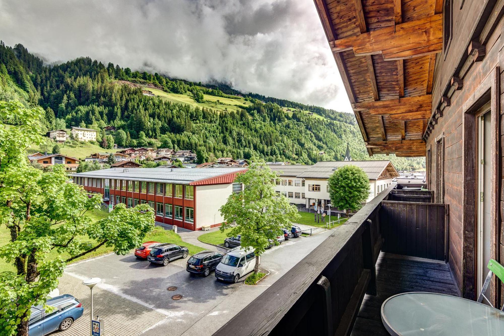 Ludwighaus Apartamento Neukirchen am Großvenediger Exterior foto